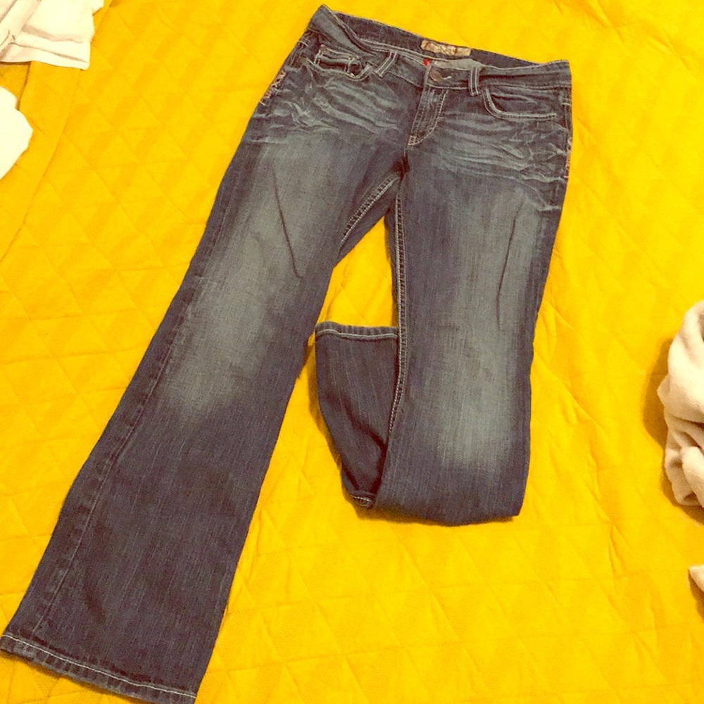 Buckle jeans